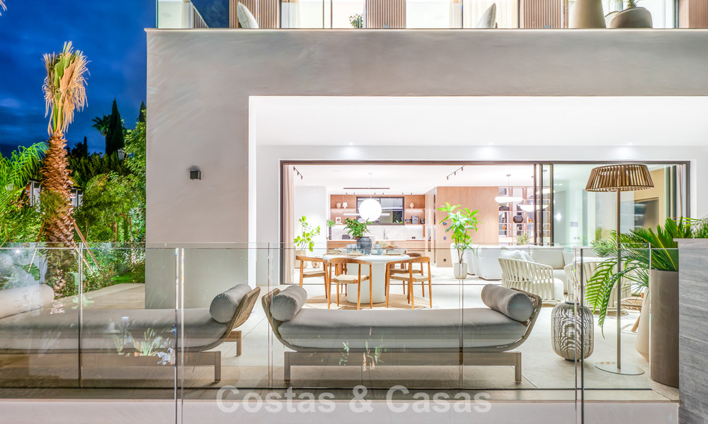 Exclusieve moderne nieuwbouwvilla met panoramisch uitzicht te koop op de befaamde Golden Mile van Marbella 807931