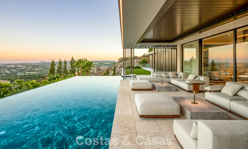 Vooruitstrevende nieuwbouwvilla te koop met spectaculaire vergezichten in La Reserva Club in Sotogrande, Costa del Sol 807910
