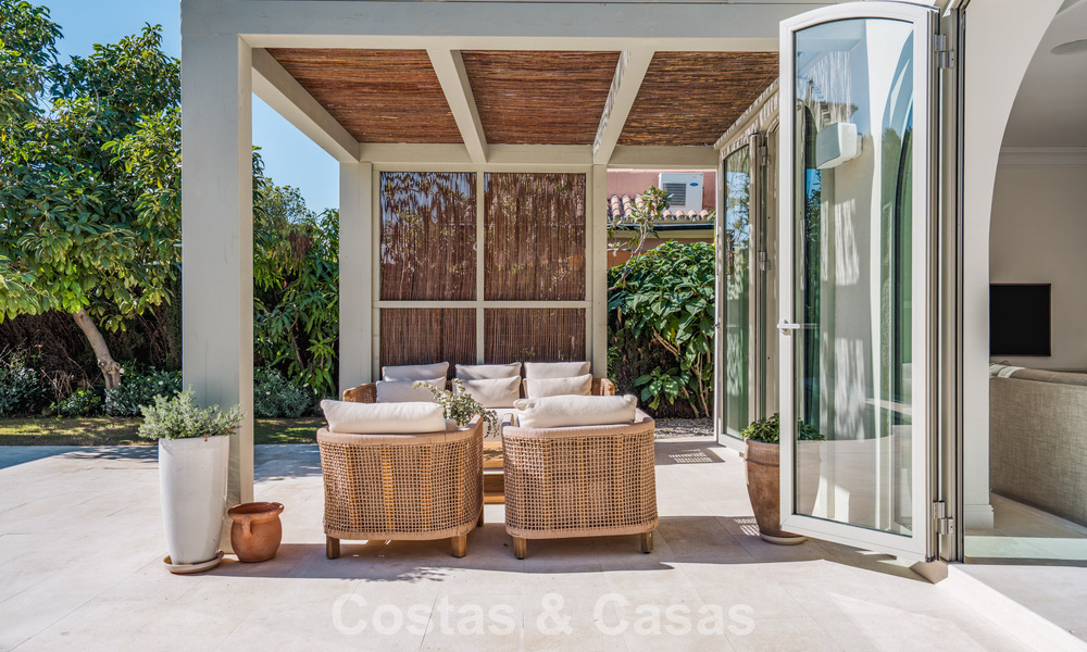 Mediterrane luxevilla met Frans-geïnspireerd interieur te koop in het hart van Nueva Andalucia, Marbella 808018
