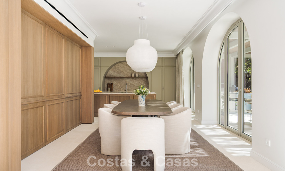 Mediterrane luxevilla met Frans-geïnspireerd interieur te koop in het hart van Nueva Andalucia, Marbella 808052