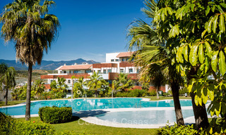 Eigentijdse golf appartementen te koop in Hoyo 19, op een 5-sterren golfresort, New Golden Mile, Marbella - Benahavis 807502 