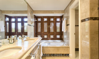Appartementen te koop in La Alzambra, op loopafstand van Puerto Banus in Nueva Andalucia, Marbella 807703 