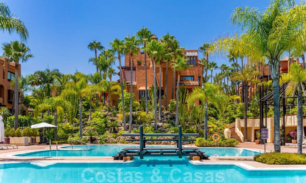 Appartementen te koop in La Alzambra, op loopafstand van Puerto Banus in Nueva Andalucia, Marbella 807717