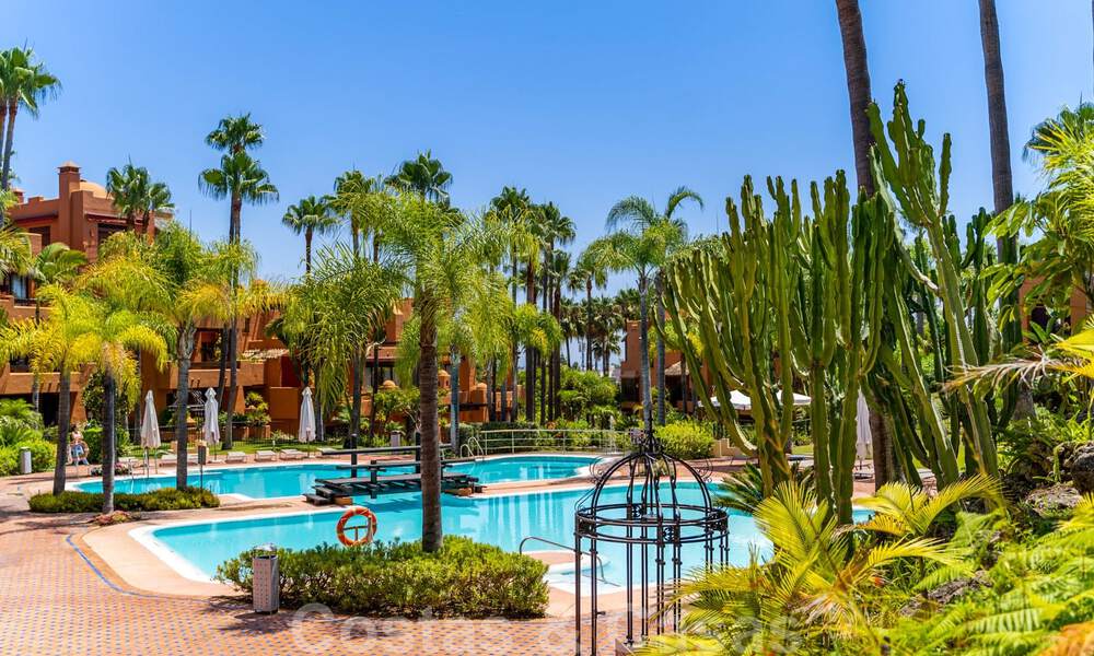 Appartementen te koop in La Alzambra, op loopafstand van Puerto Banus in Nueva Andalucia, Marbella 807718