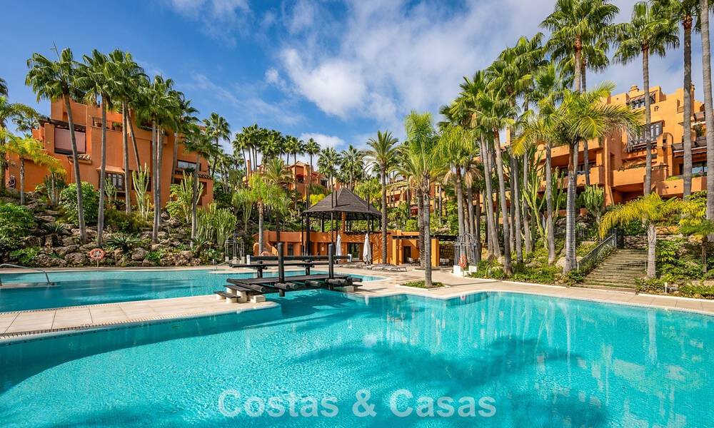 Appartementen te koop in La Alzambra, op loopafstand van Puerto Banus in Nueva Andalucia, Marbella 807733