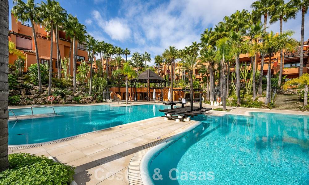 Appartementen te koop in La Alzambra, op loopafstand van Puerto Banus in Nueva Andalucia, Marbella 807734