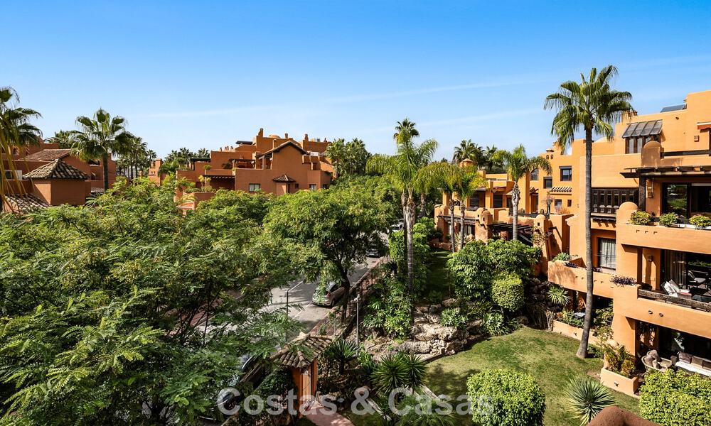 Appartementen te koop in La Alzambra, op loopafstand van Puerto Banus in Nueva Andalucia, Marbella 807743