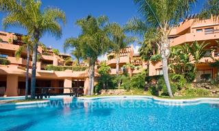 Appartementen te koop in La Alzambra, op loopafstand van Puerto Banus in Nueva Andalucia, Marbella 807745 