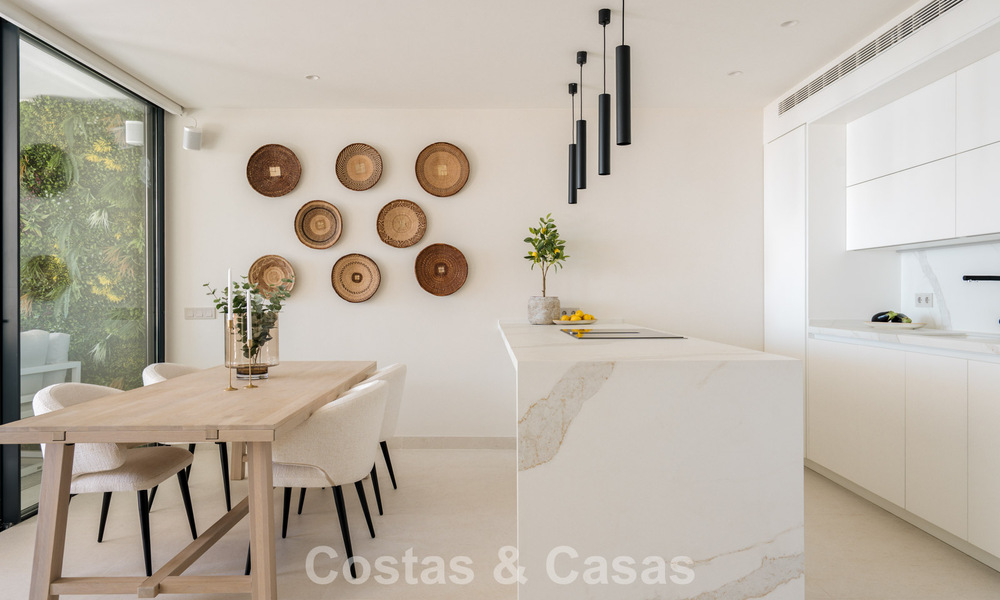Luxe duplex penthouse met panoramisch uitzicht te koop in Nueva Andalucia’s golfvallei, Marbella 808064