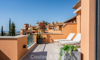 Luxe duplex penthouse met panoramisch uitzicht te koop in Nueva Andalucia’s golfvallei, Marbella 808081 
