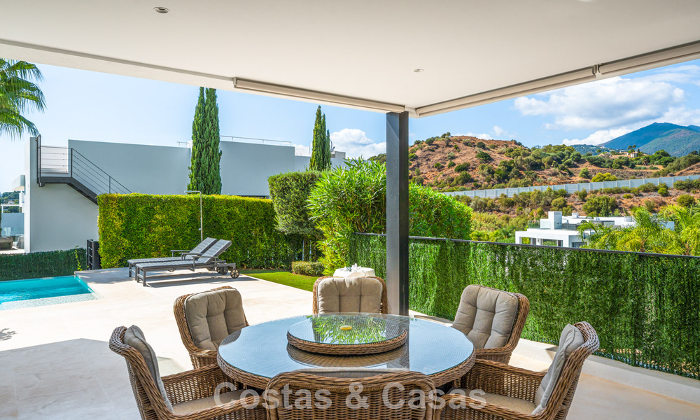 Hedendaagse luxe villa met minimalistisch design te koop in Nueva Andalucia, Marbella 808120