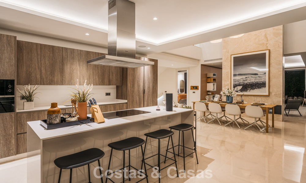 Hedendaagse luxe villa met minimalistisch design te koop in Nueva Andalucia, Marbella 808130