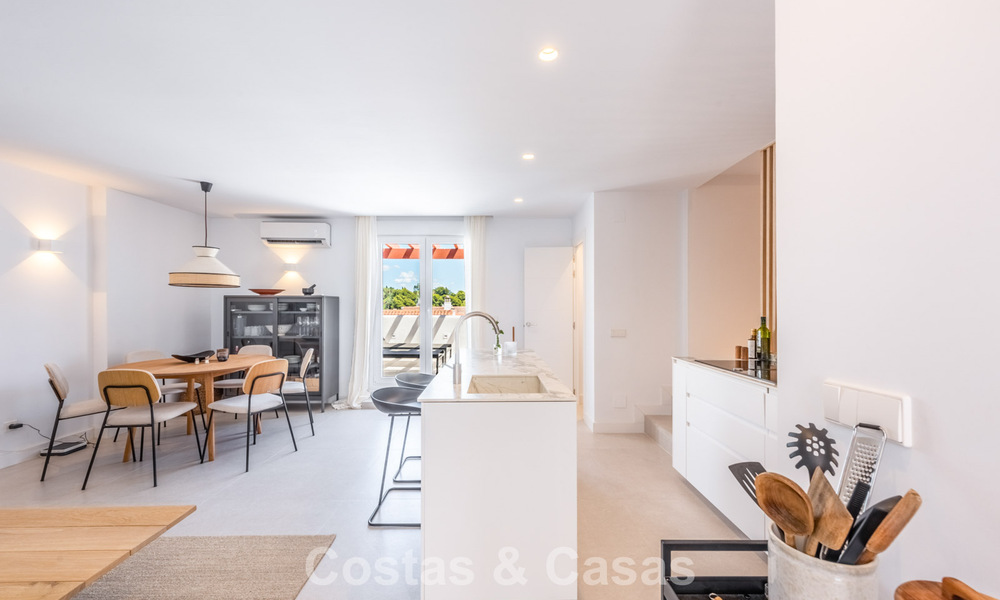 Ruime appartementen te koop in La Maestranza op een steenworp van alle voorzieningen in Nueva Andalucia, Marbella 808241