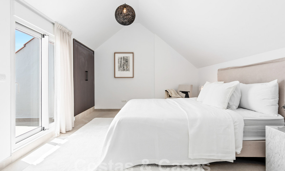 Ruime appartementen te koop in La Maestranza op een steenworp van alle voorzieningen in Nueva Andalucia, Marbella 808292