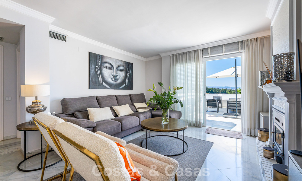 Charmant rijhuis te koop in een afgesloten community op een steenworp van Puerto Banus, Marbella 808518