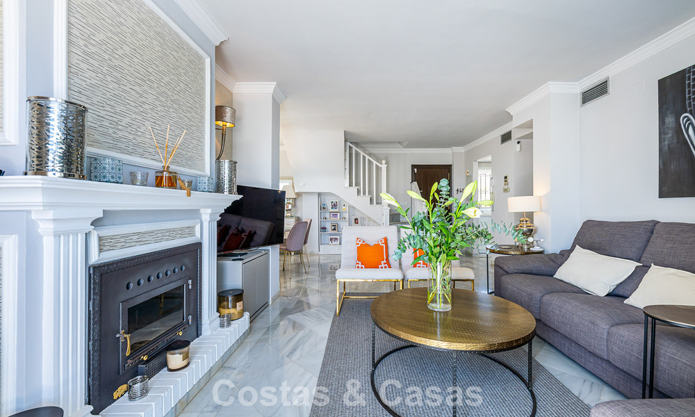 Charmant rijhuis te koop in een afgesloten community op een steenworp van Puerto Banus, Marbella 808519