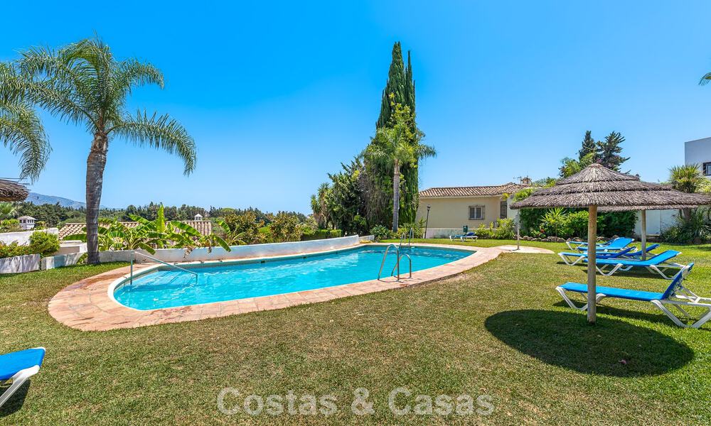 Charmant rijhuis te koop in een afgesloten community op een steenworp van Puerto Banus, Marbella 808534