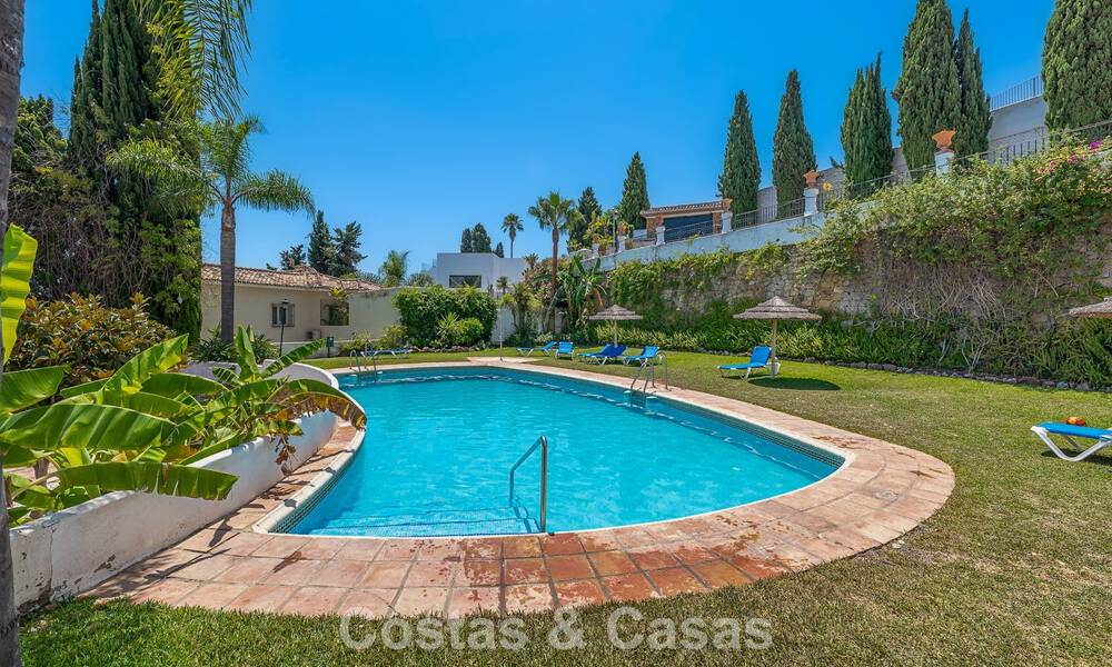 Charmant rijhuis te koop in een afgesloten community op een steenworp van Puerto Banus, Marbella 808535
