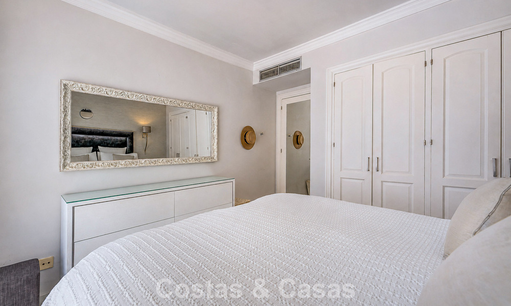 Charmant rijhuis te koop in een afgesloten community op een steenworp van Puerto Banus, Marbella 808544