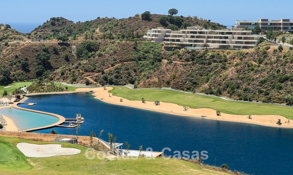Eigentijdse luxe appartementen te koop in een golfresort in de heuvels van Marbella - Benahavis 808661