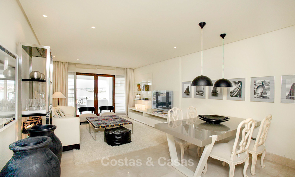 Estepona te koop: Beachfront luxe appartementen, Eerstelijn strand, met open zeezicht, Estepona, Costa del Sol 9712