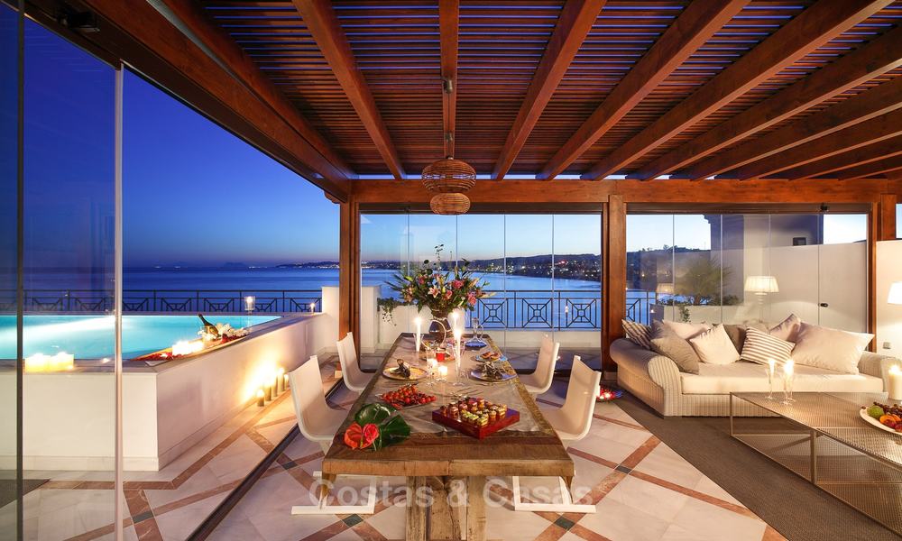 Estepona te koop: Beachfront luxe appartementen, Eerstelijn strand, met open zeezicht, Estepona, Costa del Sol 9714