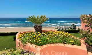 Exclusief Beachfront penthouse appartement te koop, frontline beach in Los Monteros te Marbella 37174 