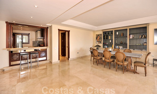 Exclusief Beachfront penthouse appartement te koop, frontline beach in Los Monteros te Marbella 37177 