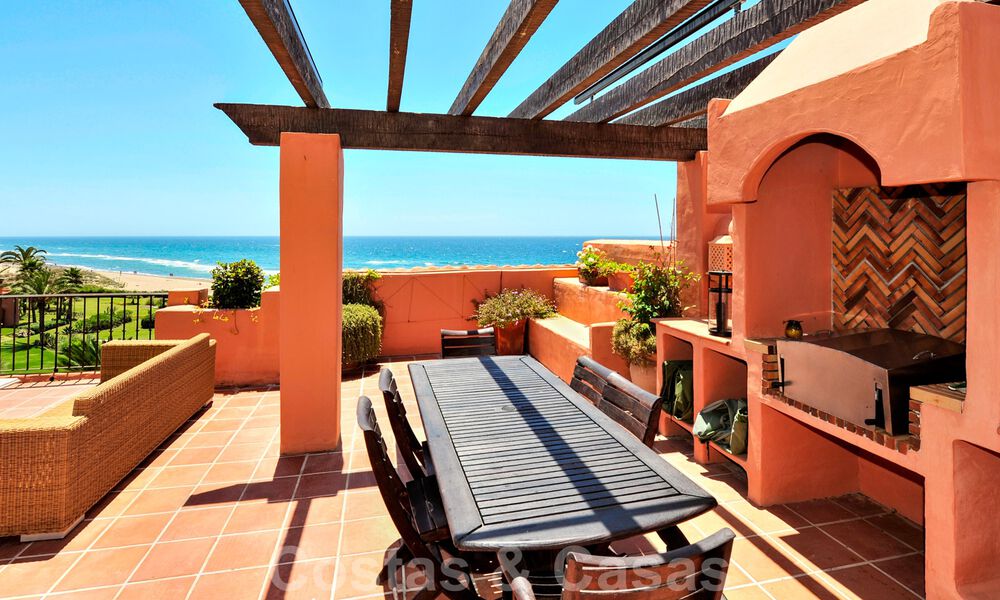 Exclusief Beachfront penthouse appartement te koop, frontline beach in Los Monteros te Marbella 37187
