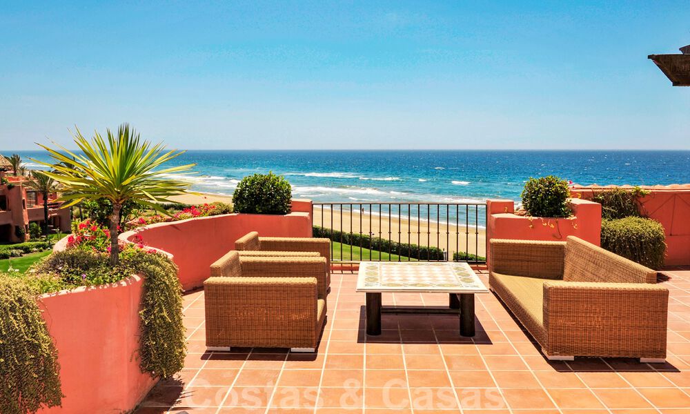 Exclusief Beachfront penthouse appartement te koop, frontline beach in Los Monteros te Marbella 37188