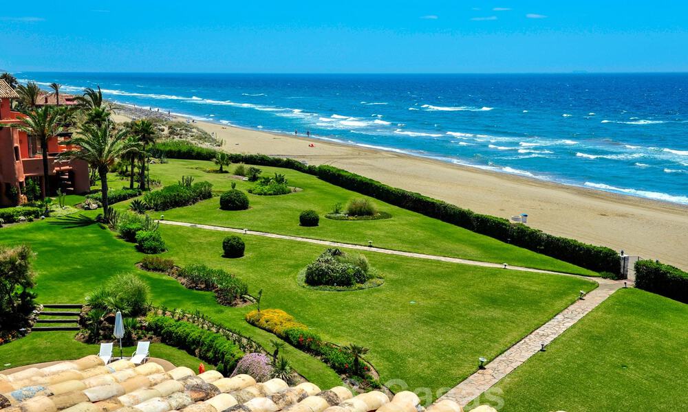 Exclusief Beachfront penthouse appartement te koop, frontline beach in Los Monteros te Marbella 37194
