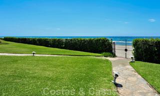 Exclusief Beachfront penthouse appartement te koop, frontline beach in Los Monteros te Marbella 37198 