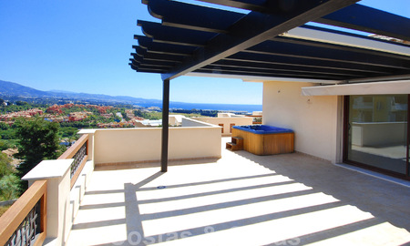Luxe penthouse appartementen te koop nabij Puerto Banus in Nueva Andalucia, Marbella 30620