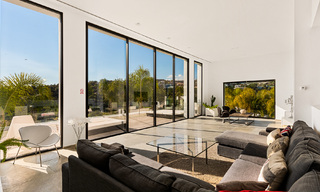 Exclusieve moderne villa te koop nabij golfcourse, Marbella – Benahavis 37607 