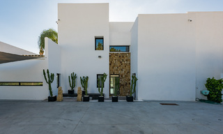 Exclusieve moderne villa te koop nabij golfcourse, Marbella – Benahavis 37610 