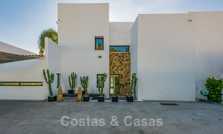 Moderne luxevilla te koop in een golfwijk in Marbella - Benahavis 49494 