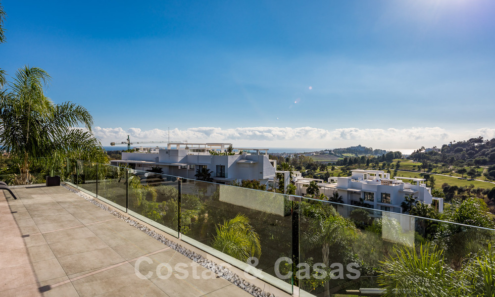 Moderne luxevilla te koop in een golfwijk in Marbella - Benahavis 49507