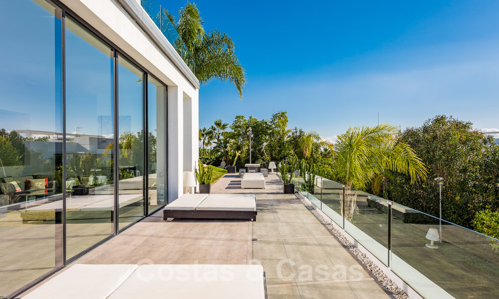 Moderne luxevilla te koop in een golfwijk in Marbella - Benahavis 49511