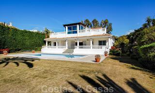 Exclusieve beachfront villa te koop in prestigieuze urbanisatie in oost Marbella 30522 