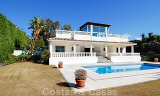 Exclusieve beachfront villa te koop in prestigieuze urbanisatie in oost Marbella 30525 