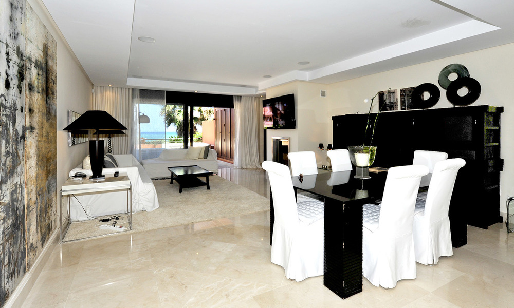 Luxe eerstelijn zee appartementen te koop in Malibu, Puerto Banus, Marbella 23193