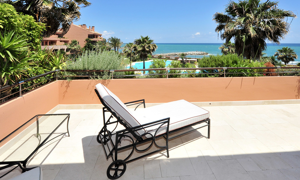 Luxe eerstelijn zee appartementen te koop in Malibu, Puerto Banus, Marbella 23195