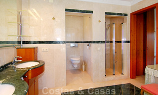 Luxe villa te koop in kolloniale stijl in Marbella op een groot perceel 22557 