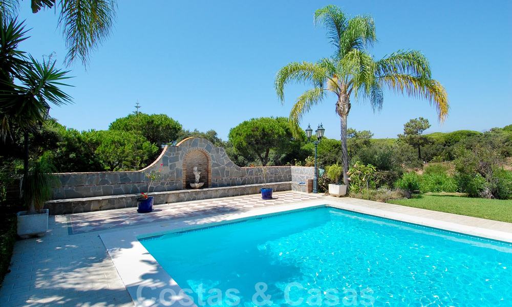 Luxe villa te koop in kolloniale stijl in Marbella op een groot perceel 22580