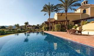 Opportuniteit! Exclusieve golf villa te koop in La Zagaleta in het gebied van Marbella - Benahavis. Sterk verlaagd in prijs. 28442 
