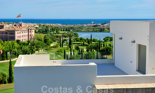 Moderne luxe eerstelijnsgolf appartementen met schitterend golf- en zeezicht te koop in Marbella - Benahavis 23896 