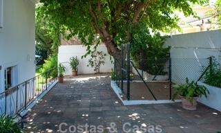 Traditionele Mediterrane luxevilla op een groot perceel te koop op de Golden Mile te Marbella 44234 