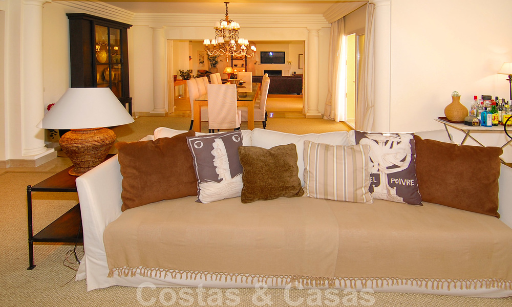 Uniek luxe dubbel-appartement te koop in Nueva Andalucia te Marbella 22887