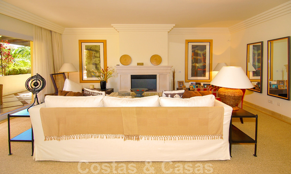 Uniek luxe dubbel-appartement te koop in Nueva Andalucia te Marbella 22898