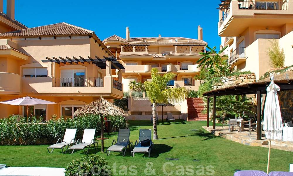 Ruime luxe appartementen en penthouses te koop in een gegeerd complex in Nueva Andalucia, Marbella 20795